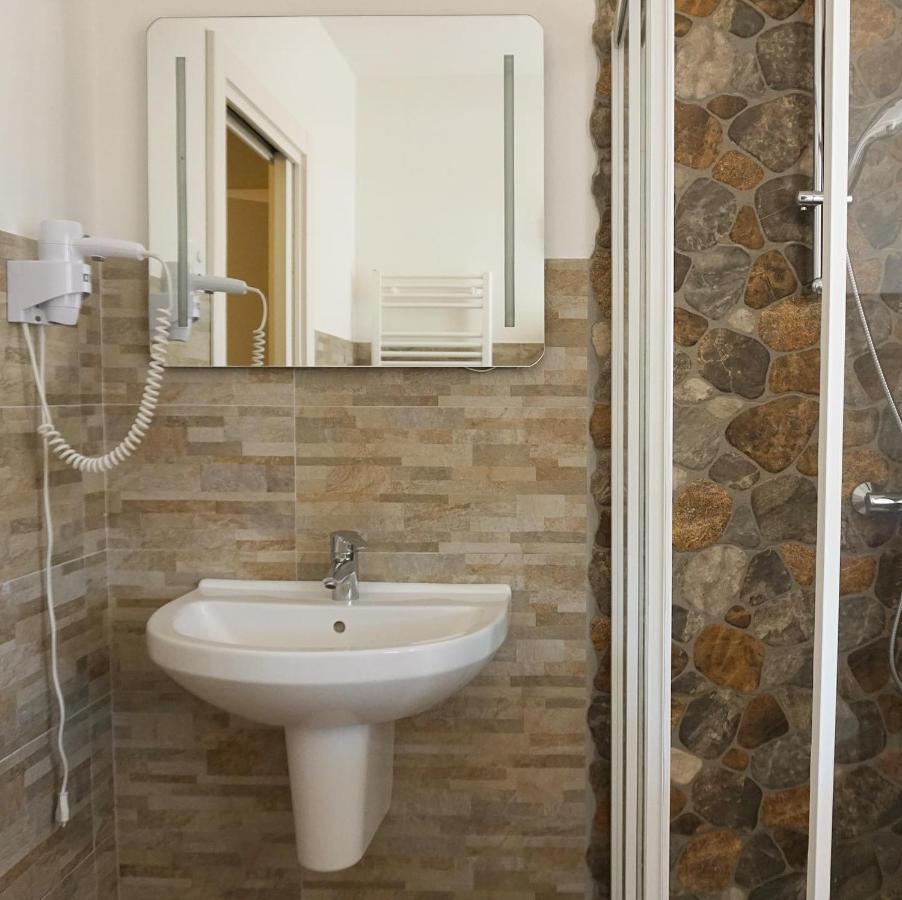 Agriturismo & Agricamping Serena Pastrengo Kültér fotó